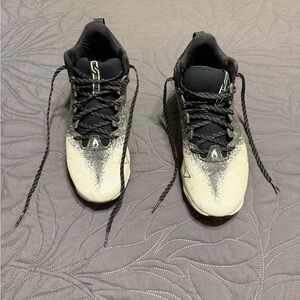 Under Armour Black and White Football cleats 8 Wide